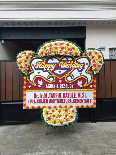 Papan Bunga Pernikahan cinambo